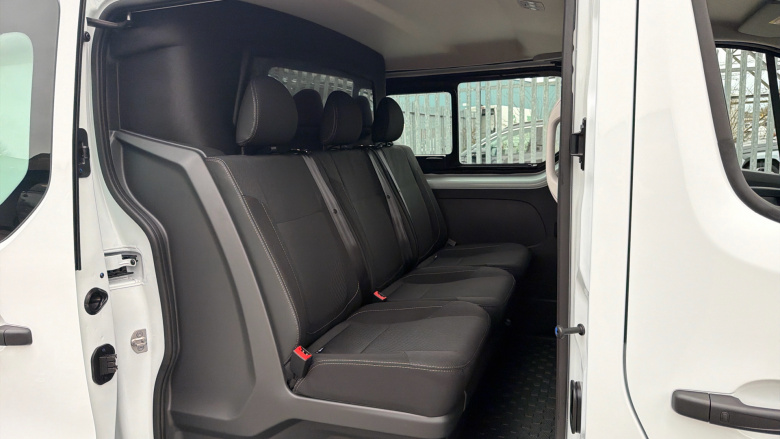 Renault Trafic Lwb Diesel LL30 Blue dCi 150 Extra Sport [Safety] Crew Van